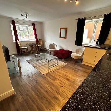The Ruislip Apartment Dış mekan fotoğraf